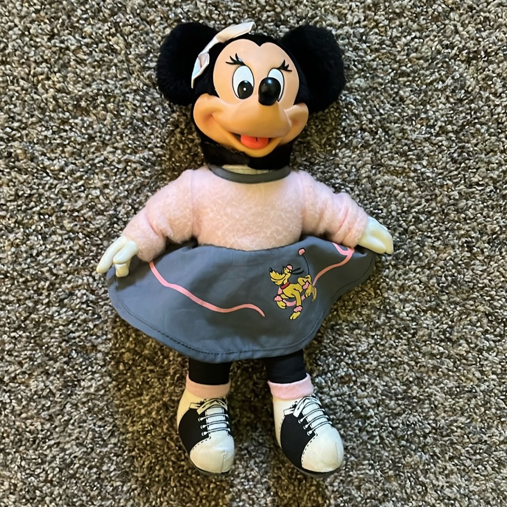 Disney Applause Vintage Minnie Mouse Sock Hop Doll